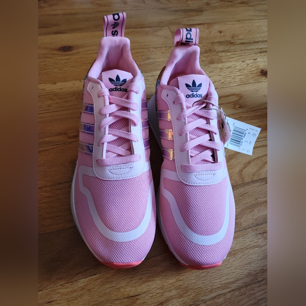 Girls Adidas 5.5 NWT